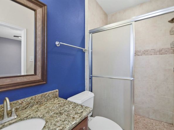 5210 Petty Street C, Houston TX 77007