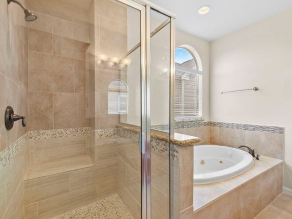 5210 Petty Street C, Houston TX 77007