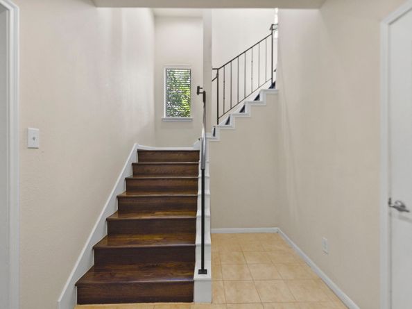 5210 Petty Street C, Houston TX 77007