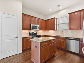 5210 Petty Street C, Houston TX 77007