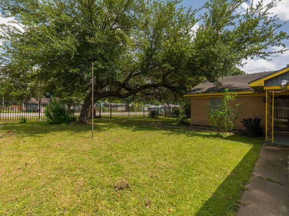 5915 Nordling Road, Houston TX 77076