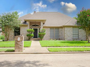 8014 N Circle Drive