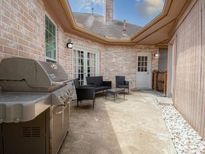 8014 N Circle Drive, Houston TX 77071