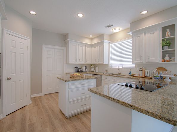 8014 N Circle Drive, Houston TX 77071