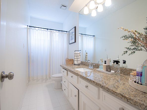 8014 N Circle Drive, Houston TX 77071