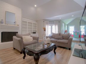 8014 N Circle Drive, Houston TX 77071