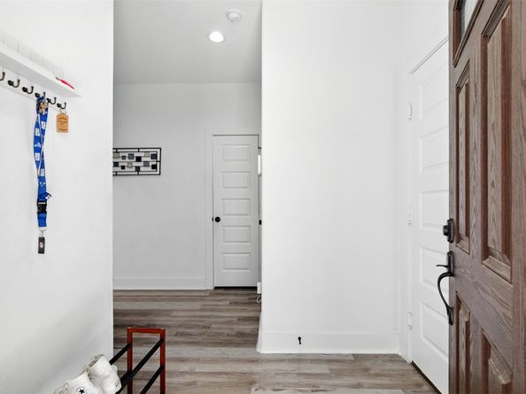 7711 Willow Street, Houston TX 77088