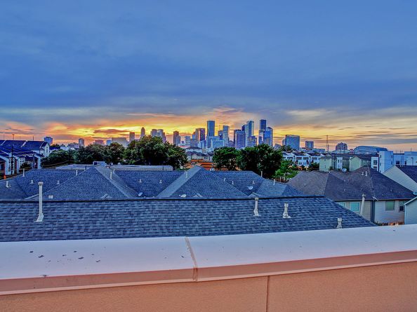 2913 Leeland Street, Houston TX 77003