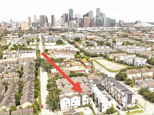 2913 Leeland Street, Houston TX 77003