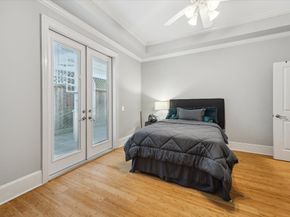 4915 Chenevert Street, Houston TX 77004