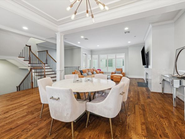 4915 Chenevert Street, Houston TX 77004