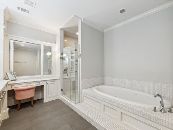 4915 Chenevert Street, Houston TX 77004