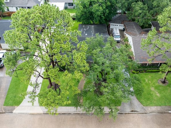 10014 Ella Lee Lane, Houston TX 77042