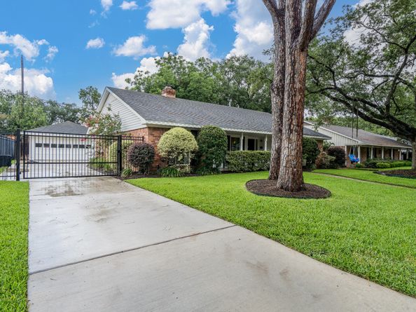 10014 Ella Lee Lane, Houston TX 77042