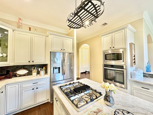 5318 Handbrook Drive, Houston TX 77069