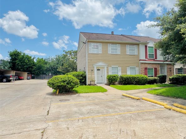 11127 Village Bend Lane, Houston TX 77072