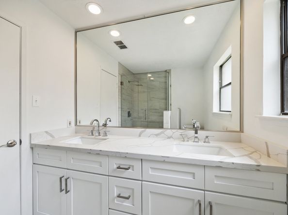 2734 Mesquite Drive, Sugar Land TX 77479