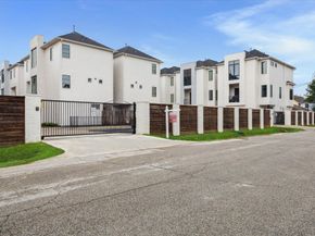 824 Wakefield Drive A, Houston TX 77018