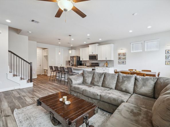 9820 Rugged Oaks Drive, Houston TX 77080
