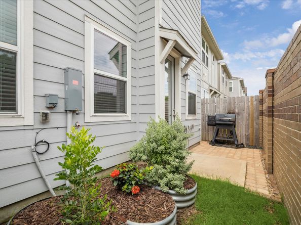 9820 Rugged Oaks Drive, Houston TX 77080