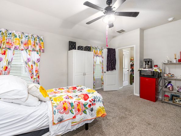 4413 Eveslage Lane, Conroe TX 77304