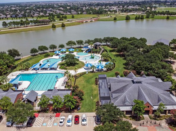18415 Pin Oak Bend Drive, Cypress TX 77433