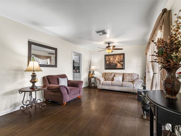 10434 Hinds Street, Houston TX 77034