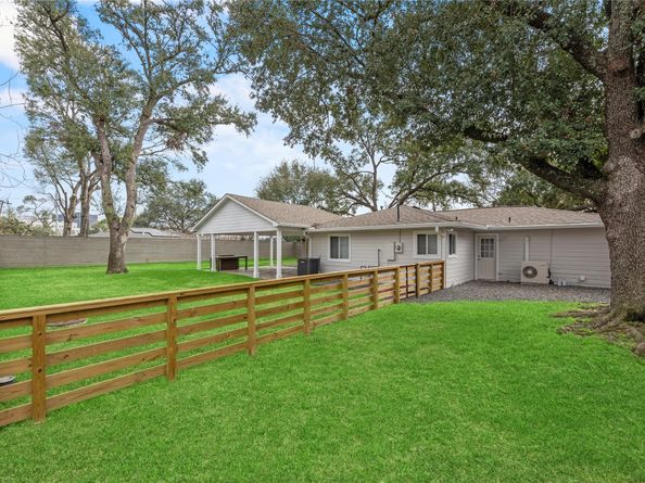 4422 Merwin Street, Houston TX 77027