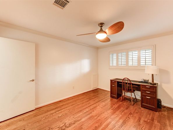 310 E Fair Harbor Lane, Houston TX 77079
