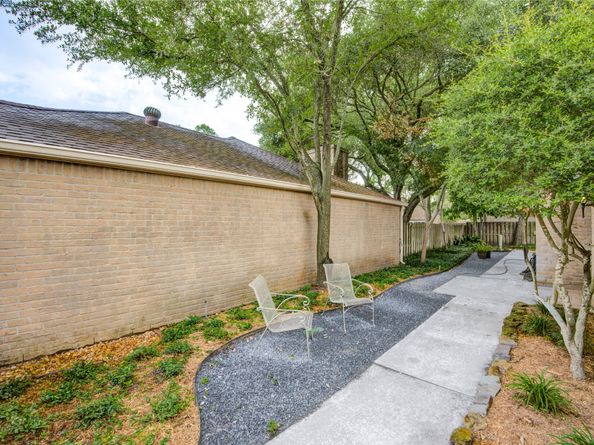 310 E Fair Harbor Lane, Houston TX 77079