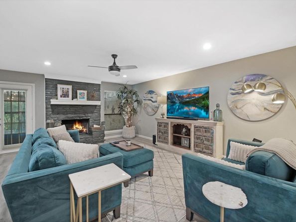 11512 Tin Cup DR 201, Austin TX 78750