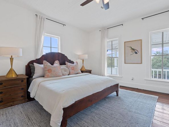 810 E 13th ST, Austin TX 78702