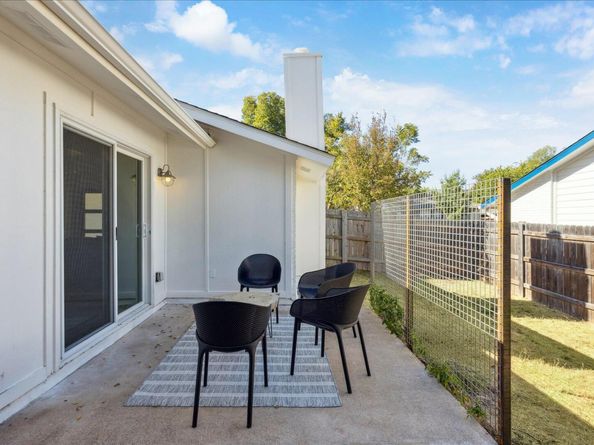 2512 Burly Oak DR, Austin TX 78745