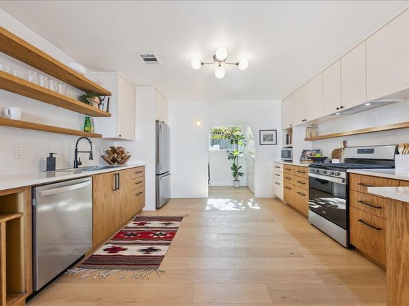 2512 Burly Oak DR, Austin TX 78745