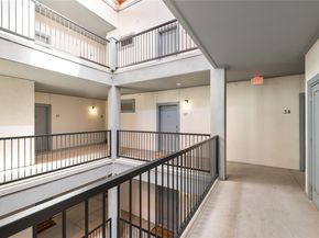 908 Nueces St 37, Austin TX 78701