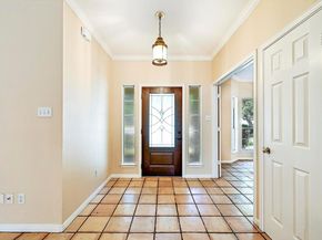 106 Los Altos DR, Lakeway TX 78734