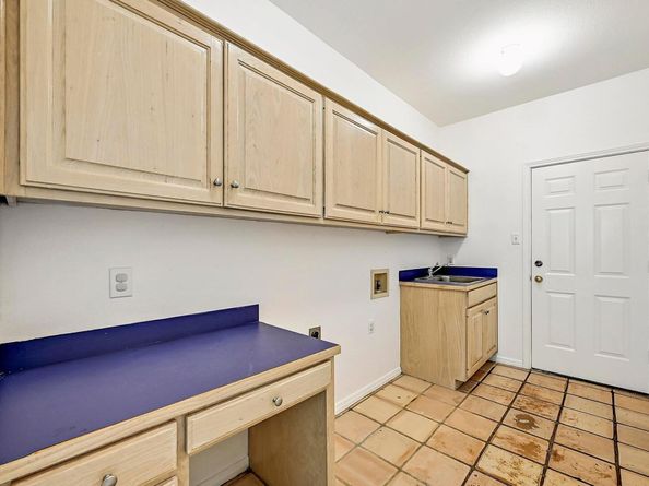 106 Los Altos DR, Lakeway TX 78734
