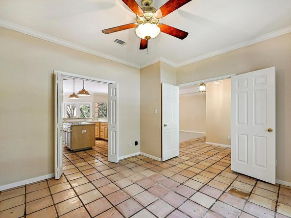 106 Los Altos DR, Lakeway TX 78734