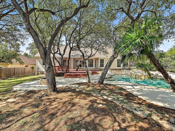 106 Los Altos DR, Lakeway TX 78734