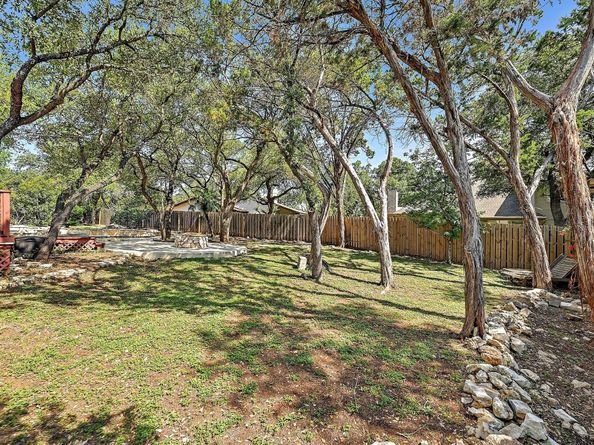 106 Los Altos DR, Lakeway TX 78734