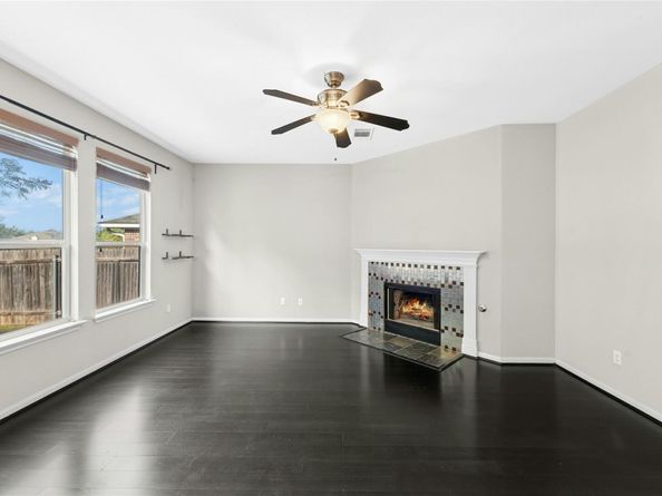 214 Grand Isle DR, Round Rock TX 78665