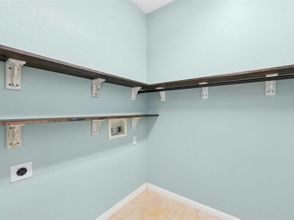 214 Grand Isle DR, Round Rock TX 78665