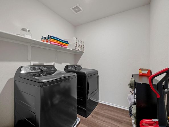 27 Pacific Loon ST, Leander TX 78641