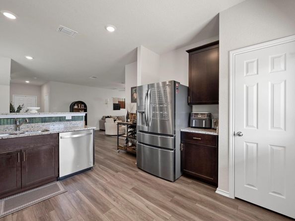 27 Pacific Loon ST, Leander TX 78641