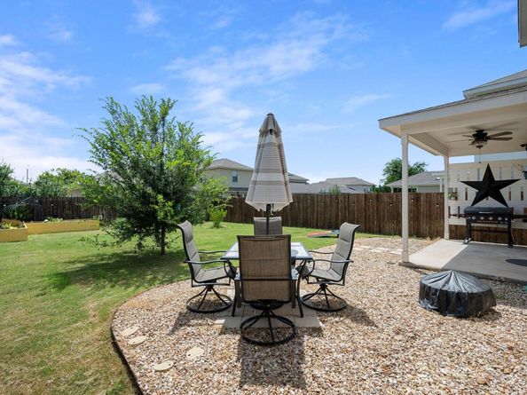 27 Pacific Loon ST, Leander TX 78641