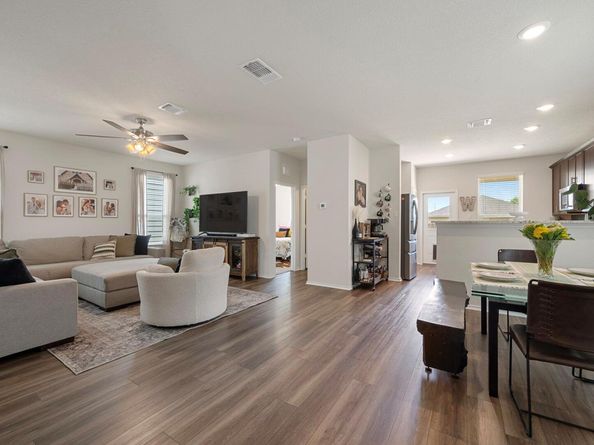 27 Pacific Loon ST, Leander TX 78641