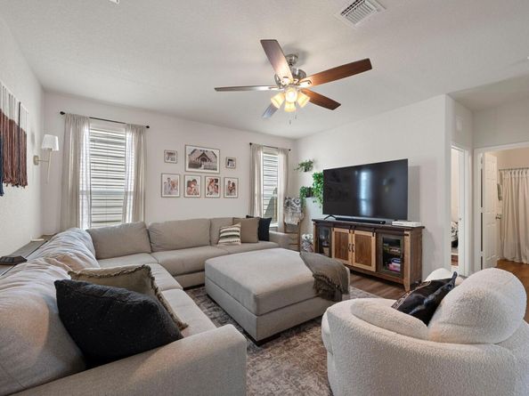 27 Pacific Loon ST, Leander TX 78641