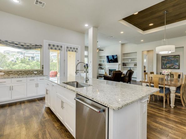 207 Vista Village CV, Lakeway TX 78738