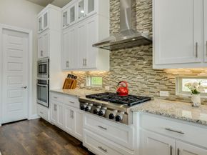 207 Vista Village CV, Lakeway TX 78738