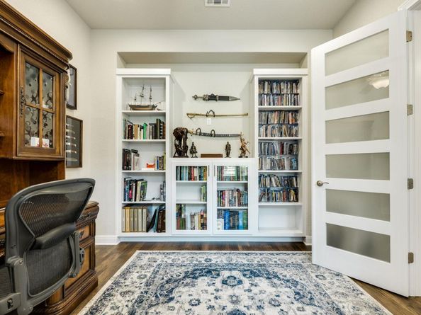 207 Vista Village CV, Lakeway TX 78738